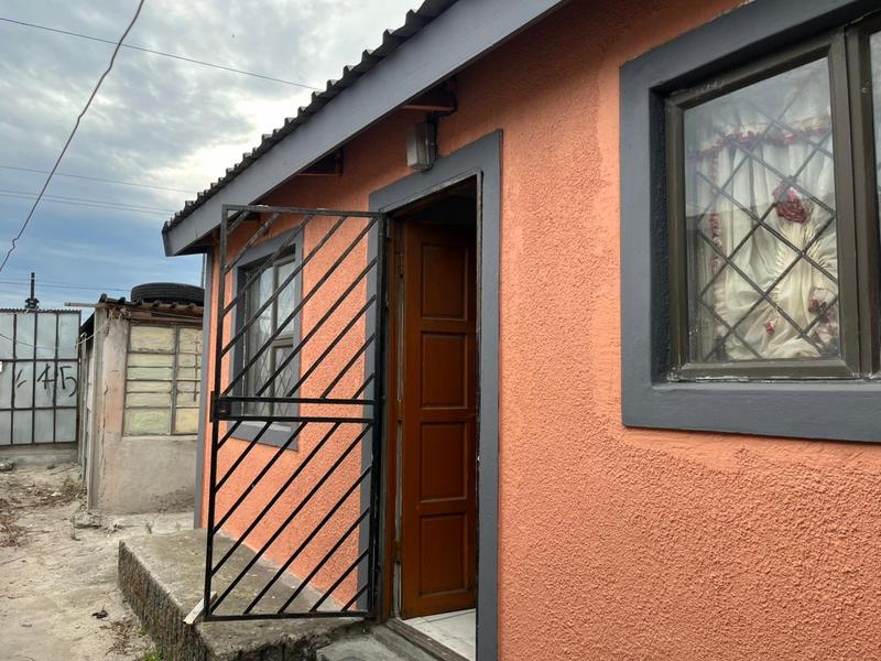 2 Bedroom Property for Sale in Nonqubela Western Cape